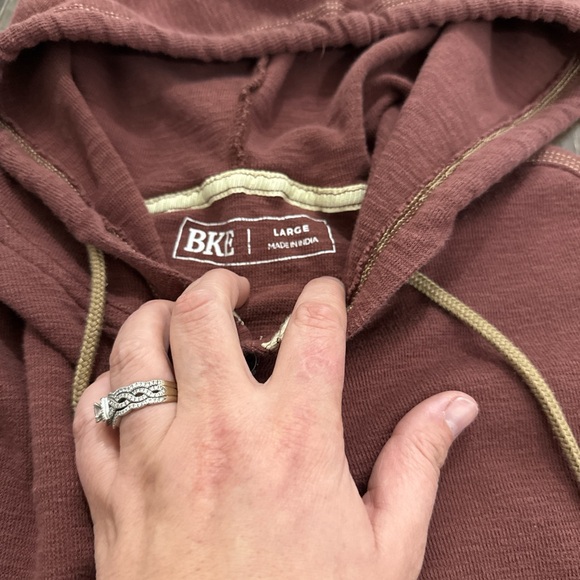 BKE Men's Brick Red Hoodie Shirt - Picture 2 of 3